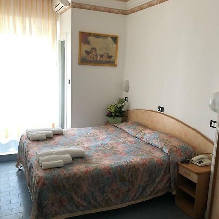 Hotel Augustus 加提欧马里 外观 照片
