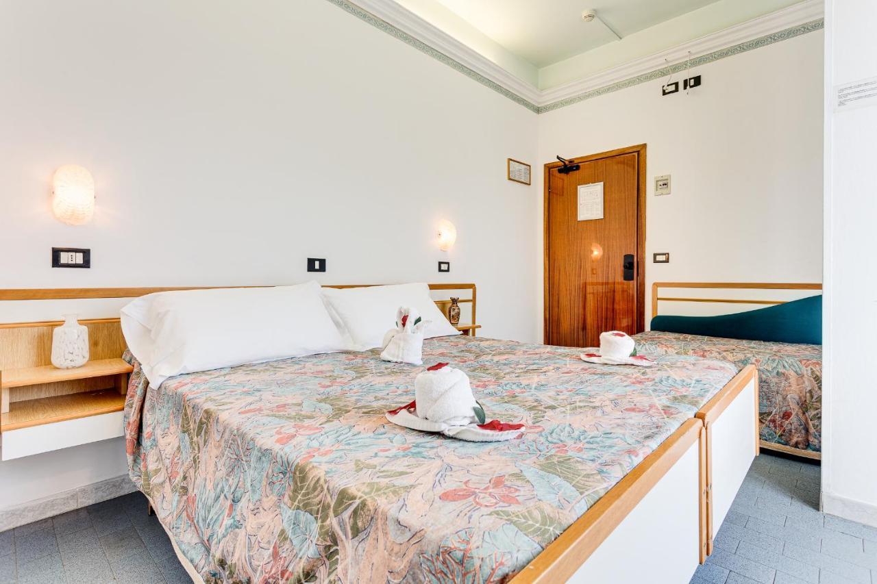 Hotel Augustus 加提欧马里 外观 照片