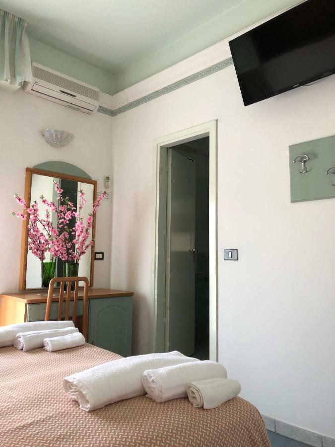 Hotel Augustus 加提欧马里 外观 照片